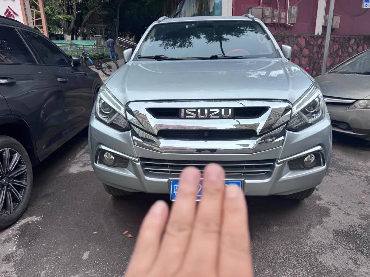 2020 Isuzu Mu-X 1.9T 166HP L4 6AT,autocango,china used car exporter,china ev exporter,chinese used car exporter,chinese used ev exporter