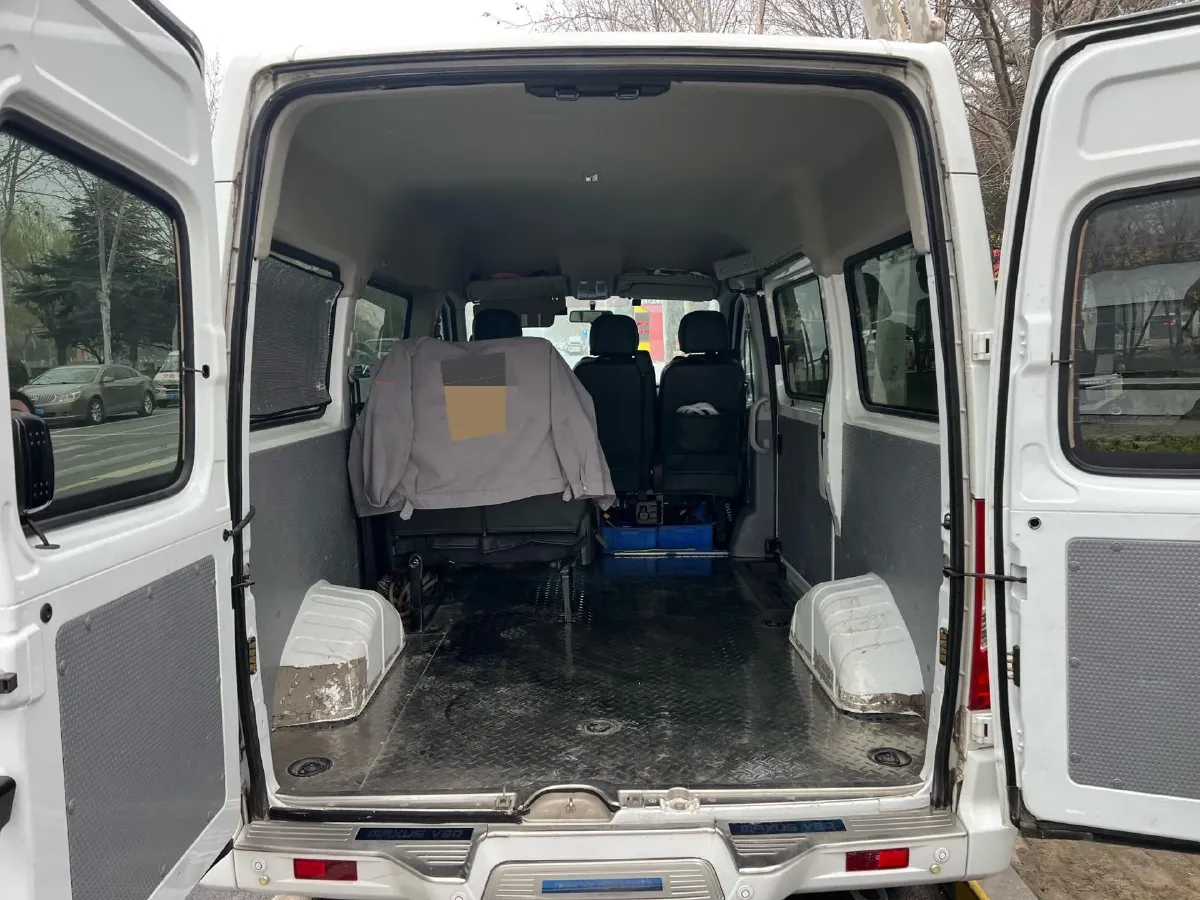 2021 MAXUS XinTu V80 2.0T 139HP L4 6MT,autocango,china used car exporter,china ev exporter,chinese used car exporter,chinese used ev exporter