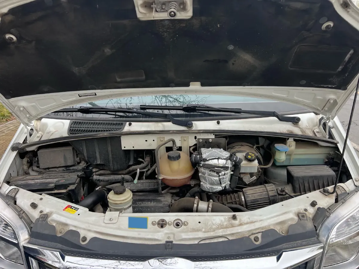 2021 MAXUS XinTu V80 2.0T 139HP L4 6MT,autocango,china used car exporter,china ev exporter,chinese used car exporter,chinese used ev exporter