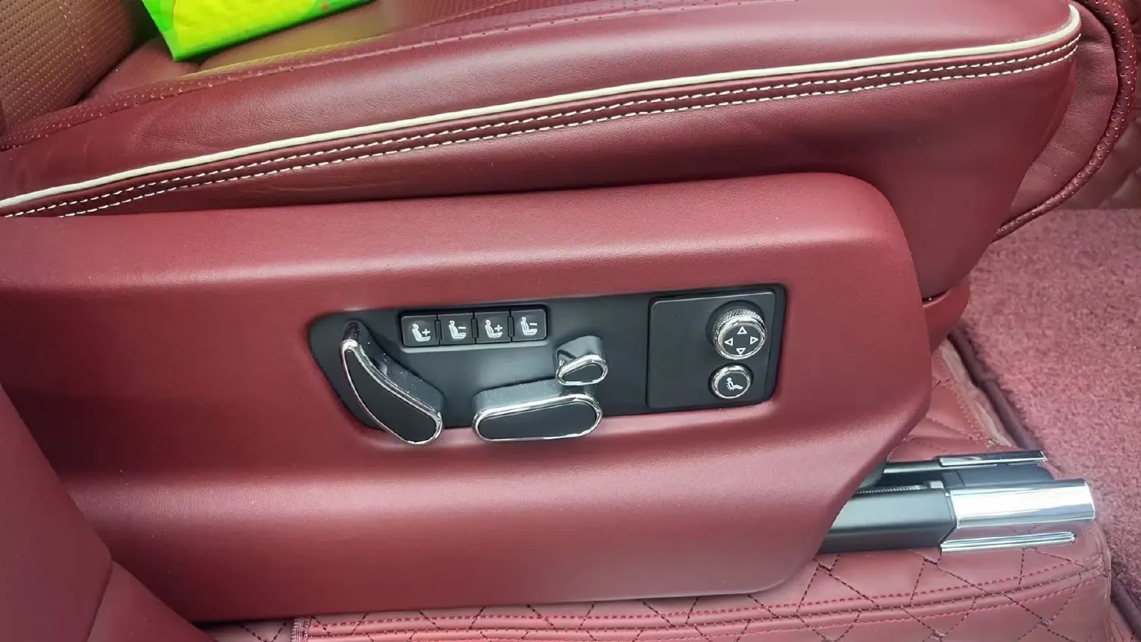 2022 Bentley Bentayga 4.0T 550HP V8 8AT,autocango,china used car exporter,china ev exporter,chinese used car exporter,chinese used ev exporter