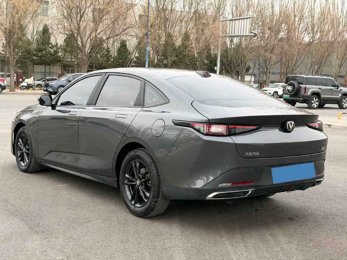 2023 ChangAn Lamore 1.5T 170HP L4 7DCT,autocango,china used car exporter,china ev exporter,chinese used car exporter,chinese used ev exporter