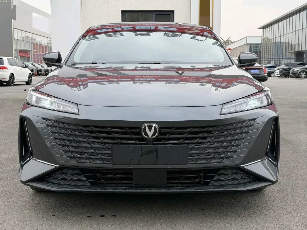 2023 ChangAn Lamore 1.5T 170HP L4 7DCT,autocango,china used car exporter,china ev exporter,chinese used car exporter,chinese used ev exporter