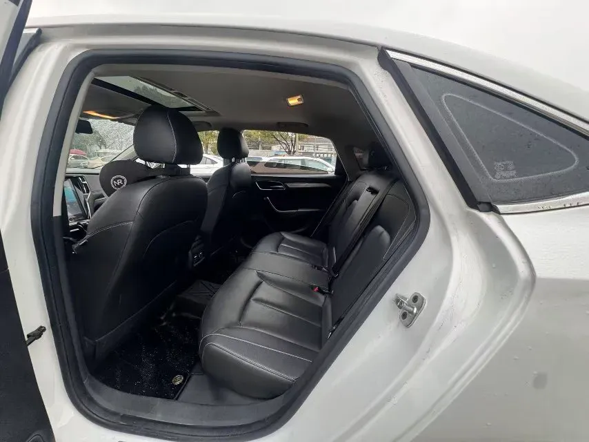 2019 Roewe i6 1.6L 125HP L4 CVT,autocango,china used car exporter,china ev exporter,chinese used car exporter,chinese used ev exporter