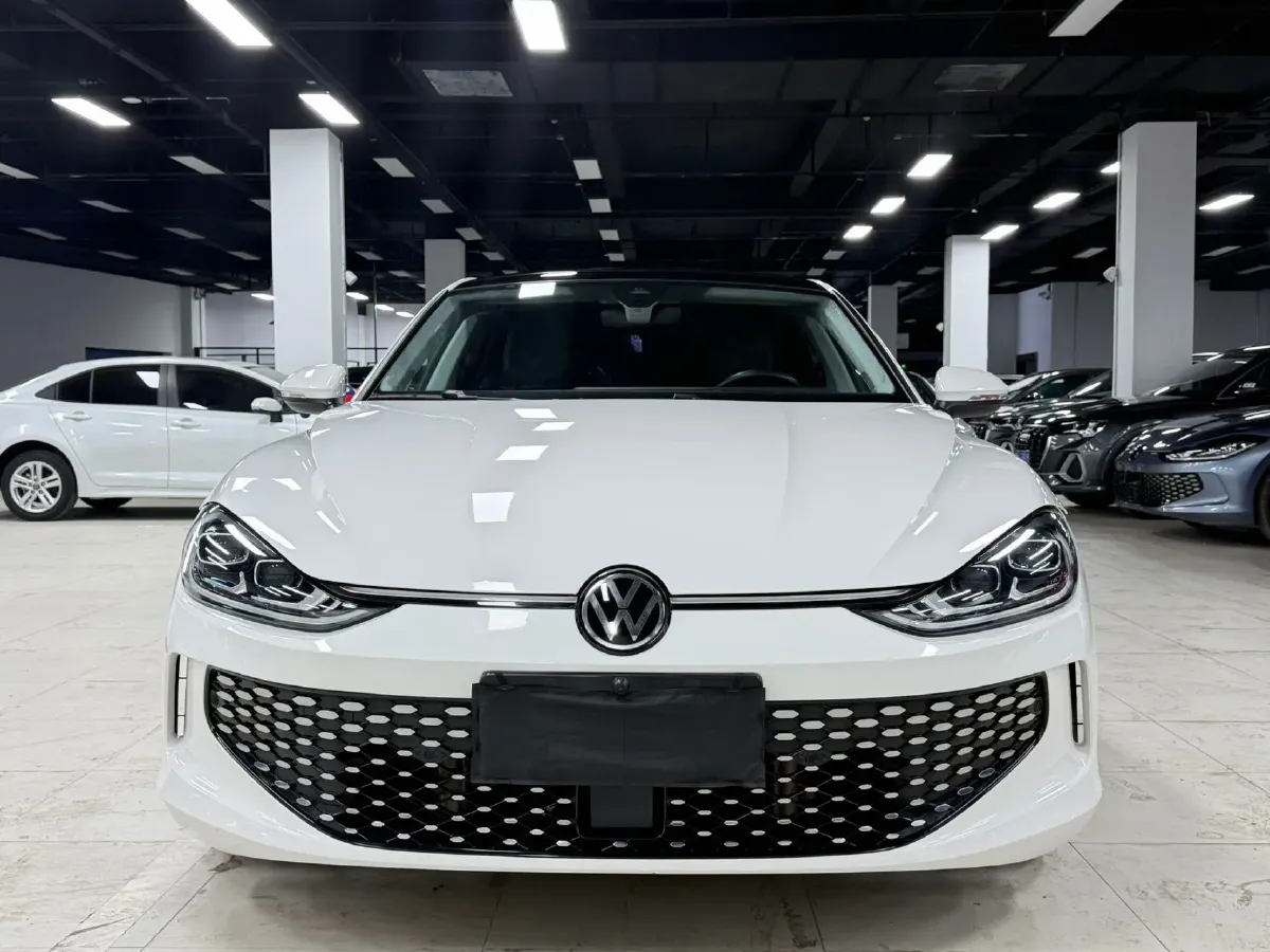 2022 Skoda Superb 2.0T 186HP L4 7DCT,autocango,china used car exporter,china ev exporter,chinese used car exporter,chinese used ev exporter