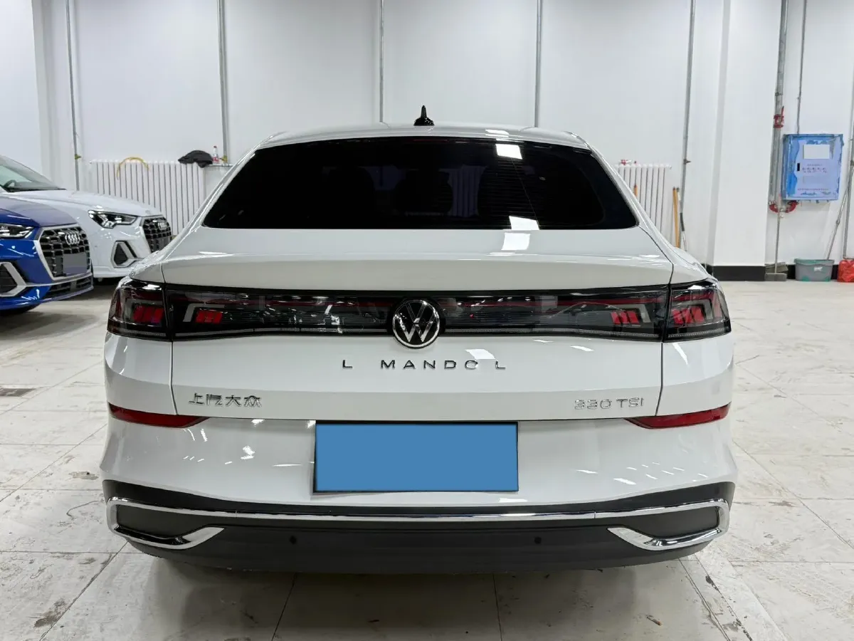 2022 Skoda Superb 2.0T 186HP L4 7DCT,autocango,china used car exporter,china ev exporter,chinese used car exporter,chinese used ev exporter