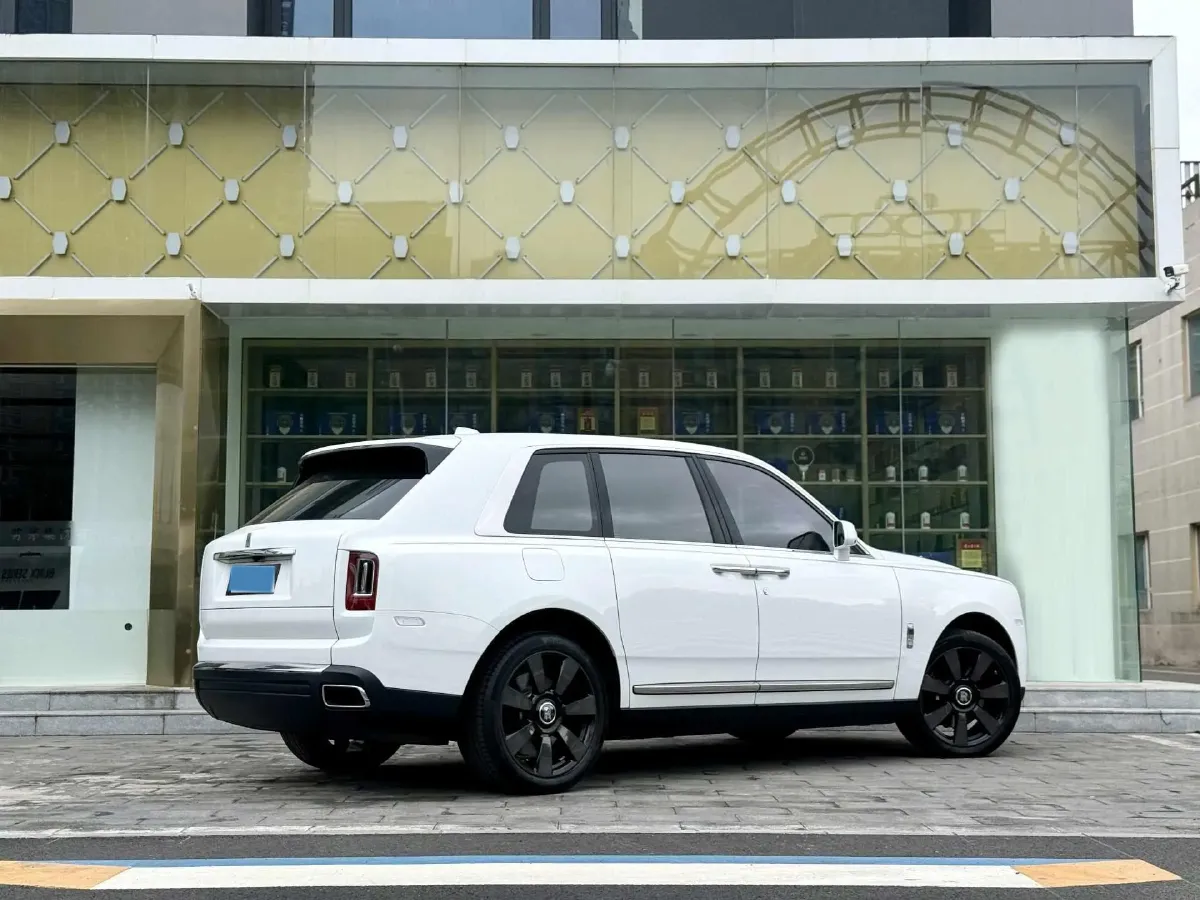 2018 Rolls-Royce Cullinan 6.7T 571HP V12 8AT,autocango,china used car exporter,china ev exporter,chinese used car exporter,chinese used ev exporter