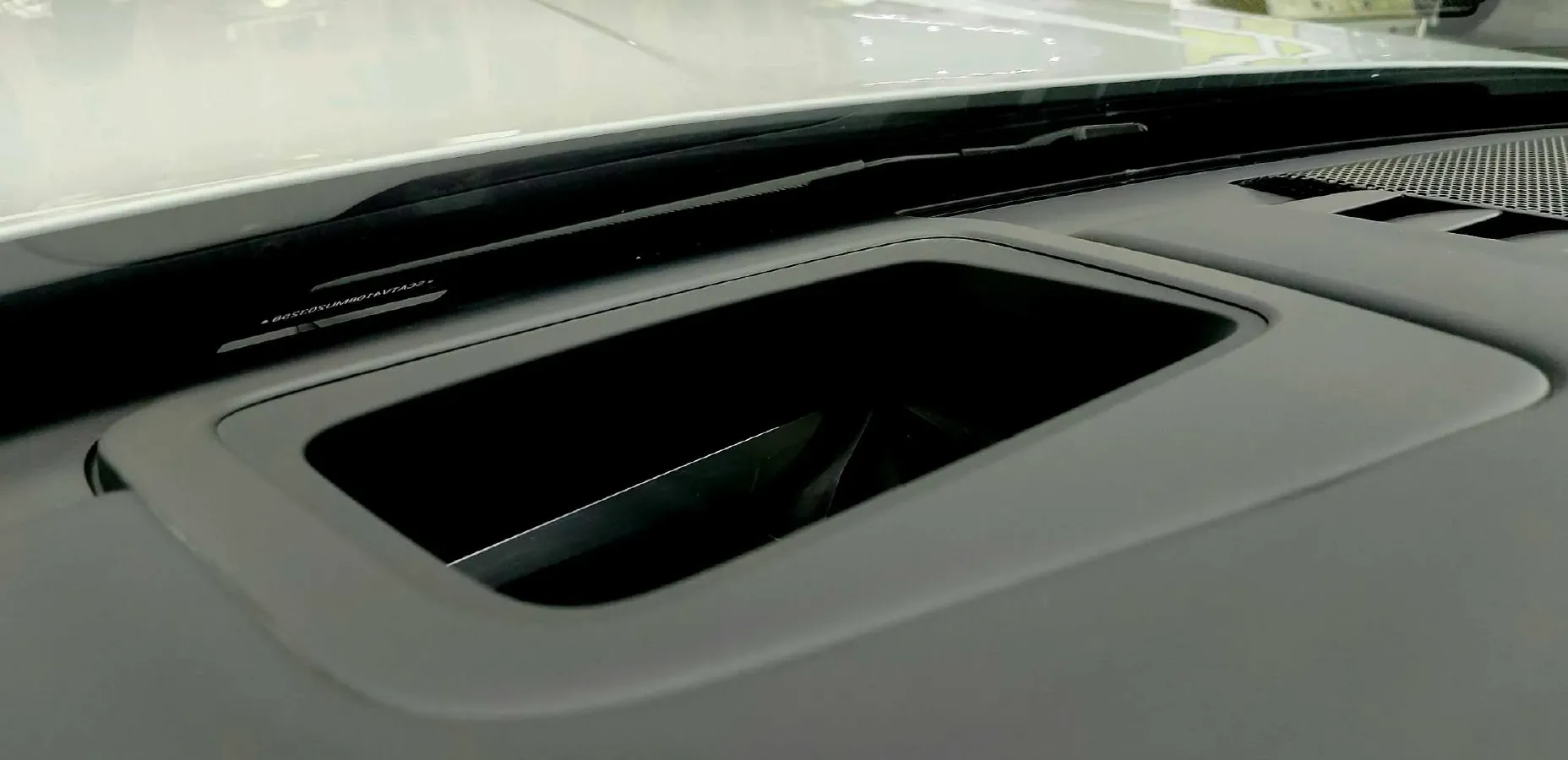 2018 Rolls-Royce Cullinan 6.7T 571HP V12 8AT,autocango,china used car exporter,china ev exporter,chinese used car exporter,chinese used ev exporter