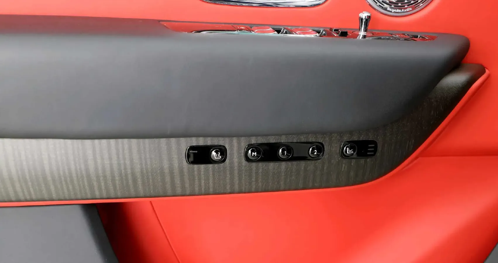 2018 Rolls-Royce Cullinan 6.7T 571HP V12 8AT,autocango,china used car exporter,china ev exporter,chinese used car exporter,chinese used ev exporter