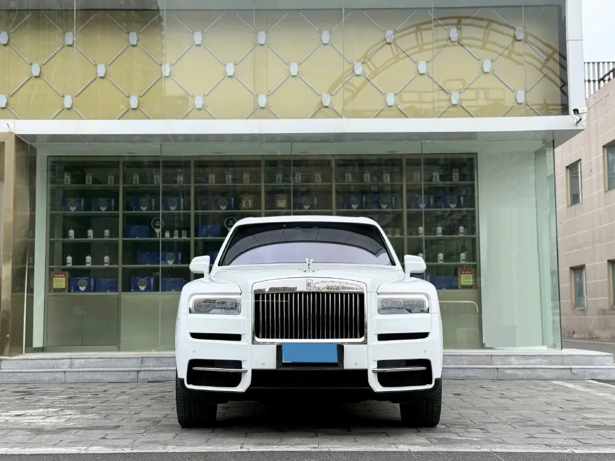 2018 Rolls-Royce Cullinan 6.7T 571HP V12 8AT,autocango,china used car exporter,china ev exporter,chinese used car exporter,chinese used ev exporter