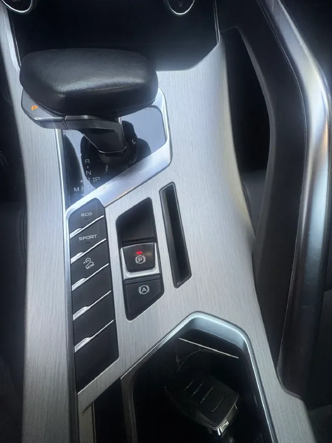 2021 Geely Coolray 1.4T 141HP L4 6DCT,autocango,china used car exporter,china ev exporter,chinese used car exporter,chinese used ev exporter