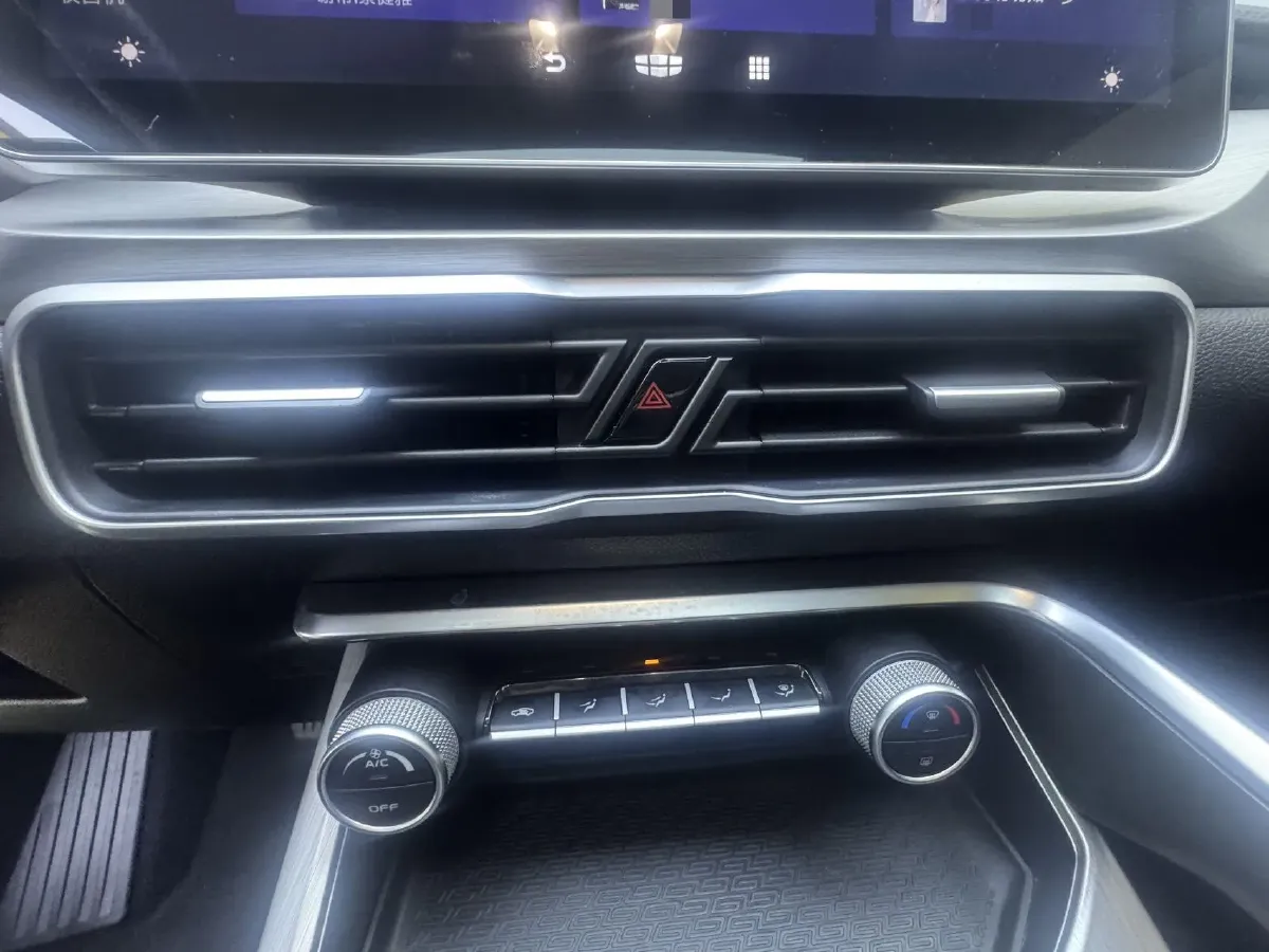 2021 Geely Coolray 1.4T 141HP L4 6DCT,autocango,china used car exporter,china ev exporter,chinese used car exporter,chinese used ev exporter