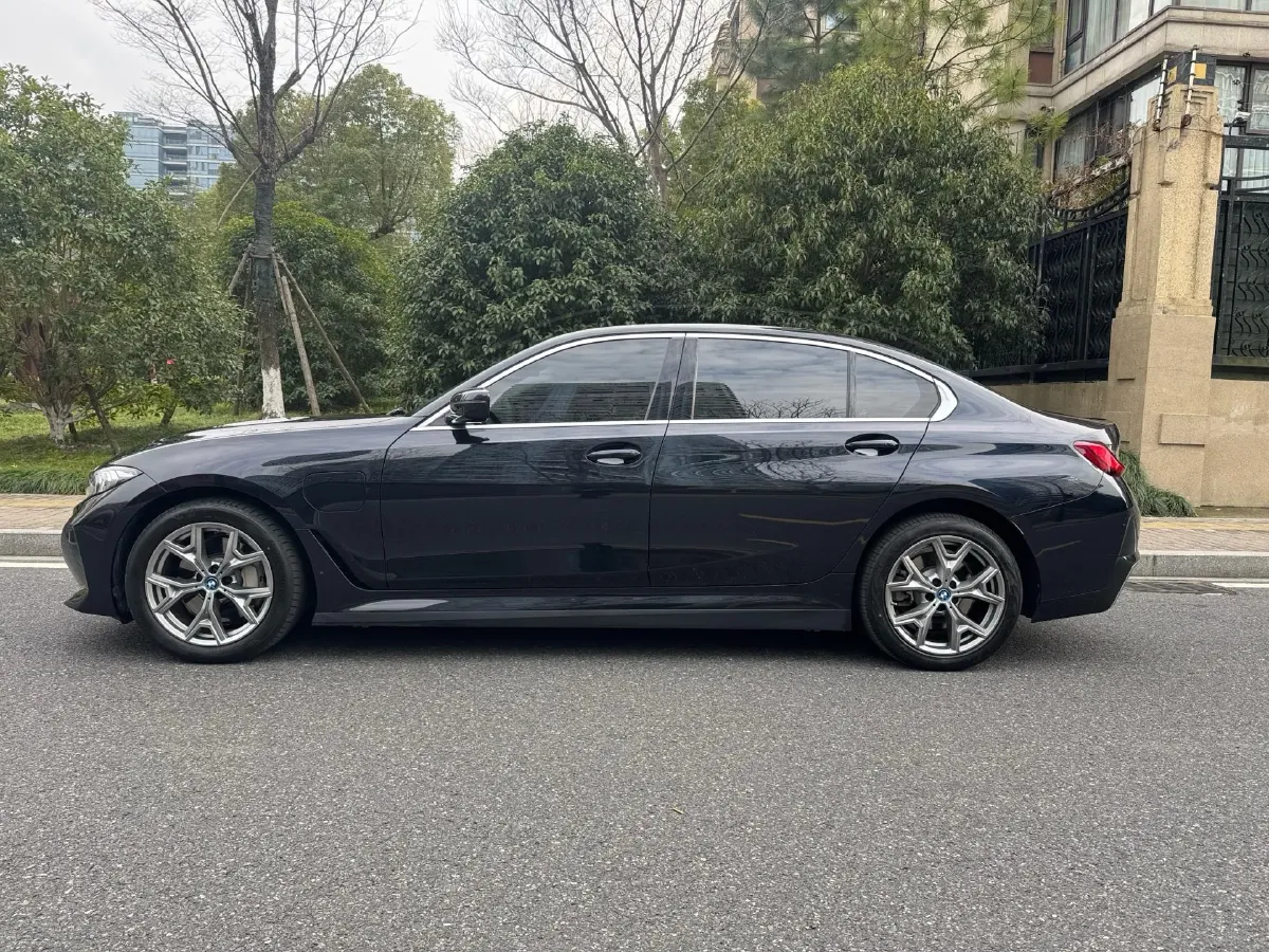 2024 BMW i3 BEV 70KWH,autocango,china used car exporter,china ev exporter,chinese used car exporter,chinese used ev exporter