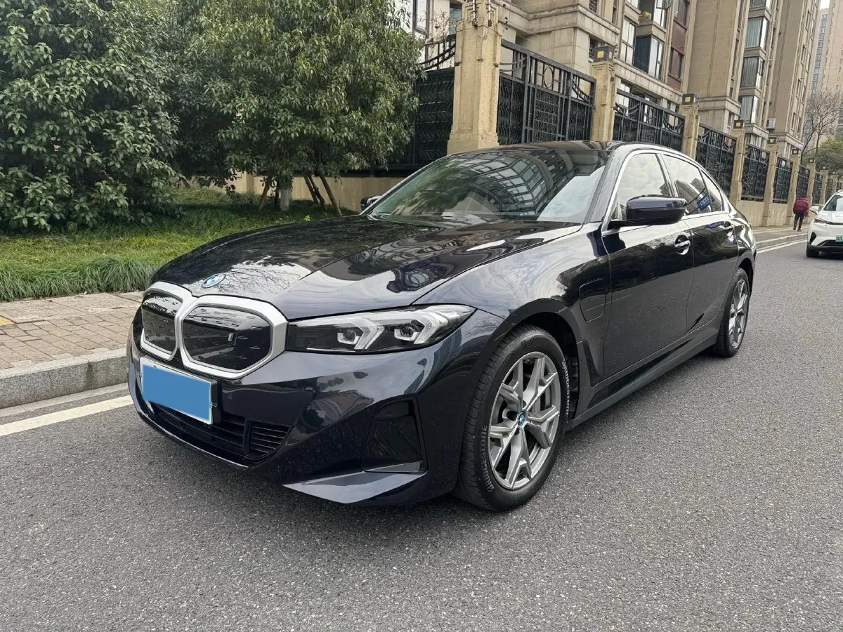 2024 BMW i3 BEV 70KWH,autocango,china used car exporter,china ev exporter,chinese used car exporter,chinese used ev exporter