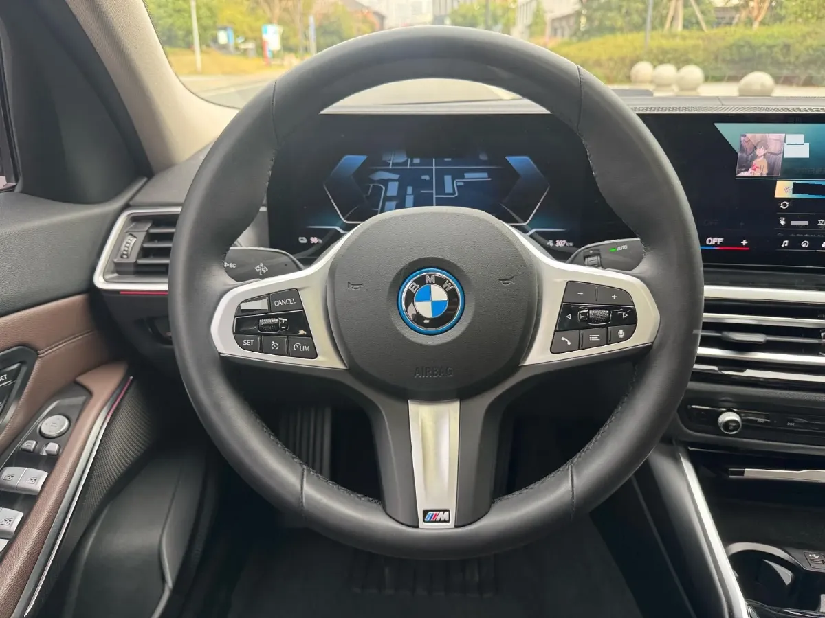 2024 BMW i3 BEV 70KWH,autocango,china used car exporter,china ev exporter,chinese used car exporter,chinese used ev exporter