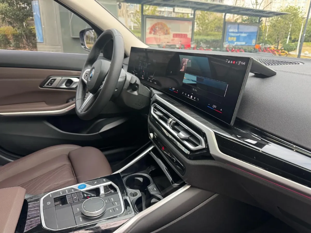 2024 BMW i3 BEV 70KWH,autocango,china used car exporter,china ev exporter,chinese used car exporter,chinese used ev exporter