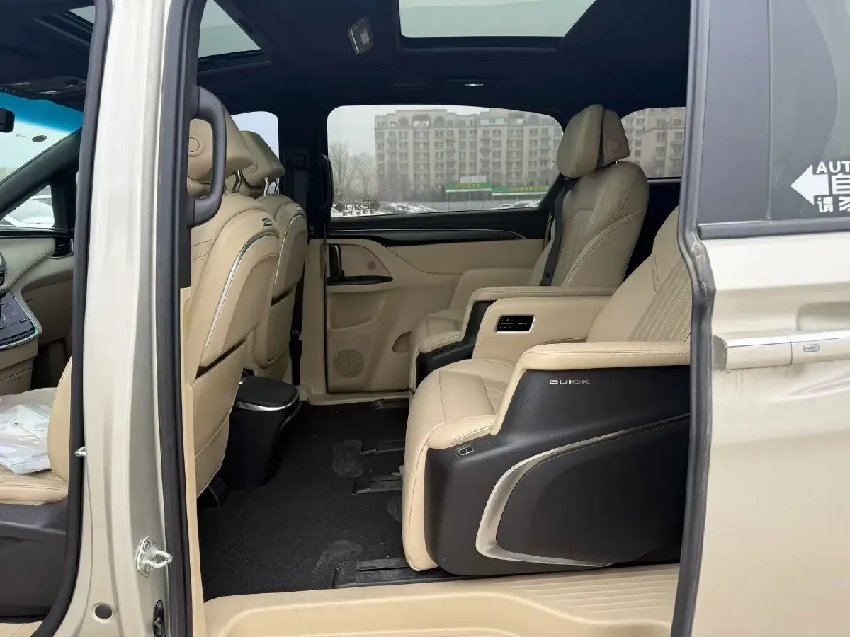 2022 Buick GL8 2.0T 237HP L4 9AT,autocango,china used car exporter,china ev exporter,chinese used car exporter,chinese used ev exporter