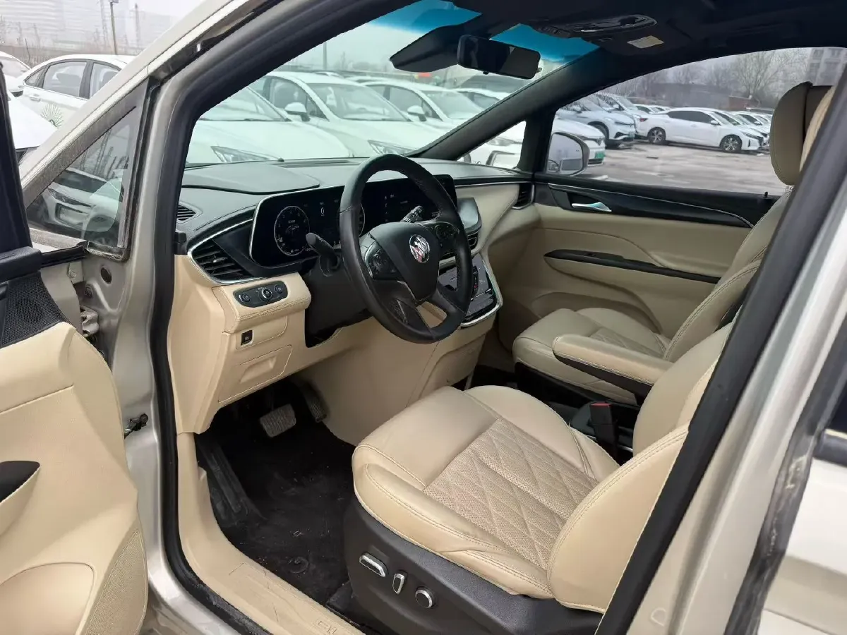 2022 Buick GL8 2.0T 237HP L4 9AT,autocango,china used car exporter,china ev exporter,chinese used car exporter,chinese used ev exporter