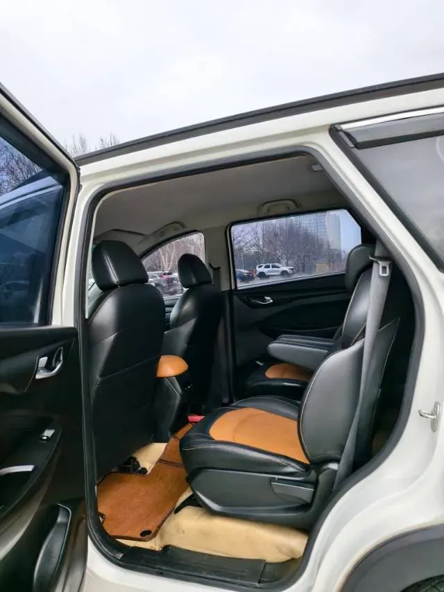 2018 WuLing HongGuang S3 1.5T 150HP L4 6MT,autocango,china used car exporter,china ev exporter,chinese used car exporter,chinese used ev exporter