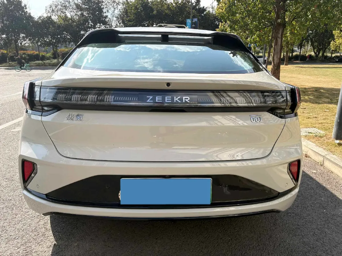 2025 Zeekr 001 BEV 100KWH,autocango,china used car exporter,china ev exporter,chinese used car exporter,chinese used ev exporter
