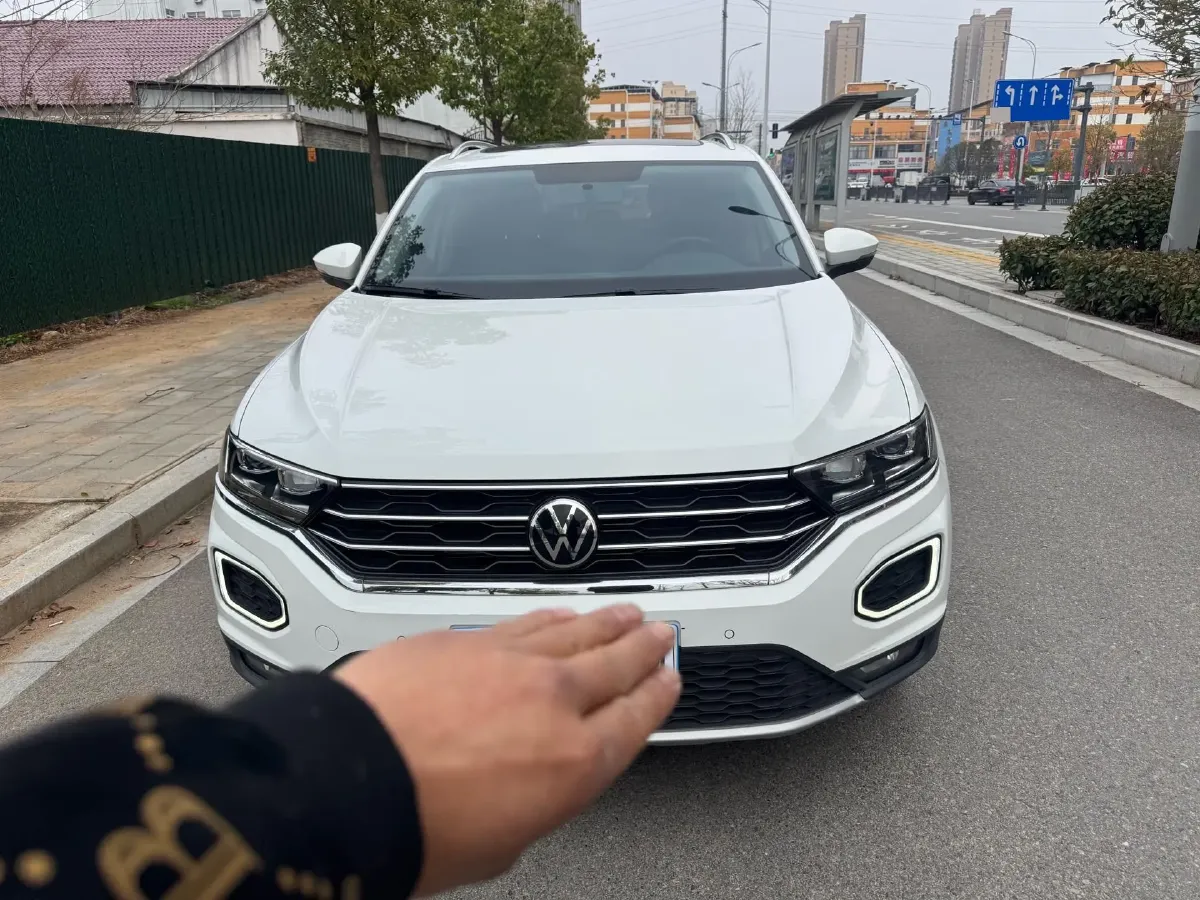 2022 Volkswagen T-Roc 1.4T 150HP L4 7DCT,autocango,china used car exporter,china ev exporter,chinese used car exporter,chinese used ev exporter