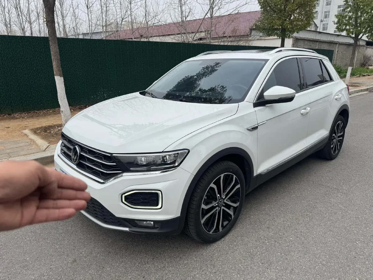 2022 Volkswagen T-Roc 1.4T 150HP L4 7DCT,autocango,china used car exporter,china ev exporter,chinese used car exporter,chinese used ev exporter