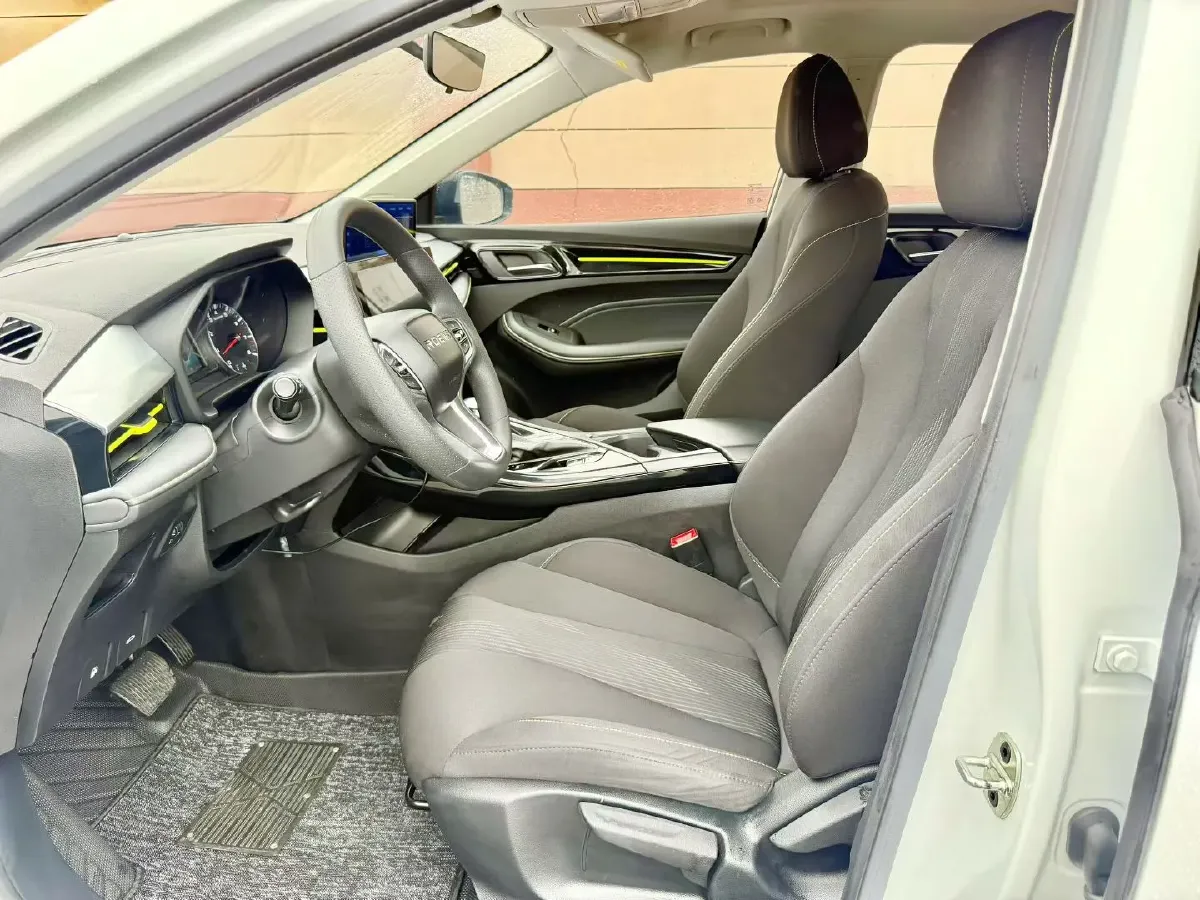 2021 Roewe i5 1.5L 120HP L4 CVT,autocango,china used car exporter,china ev exporter,chinese used car exporter,chinese used ev exporter