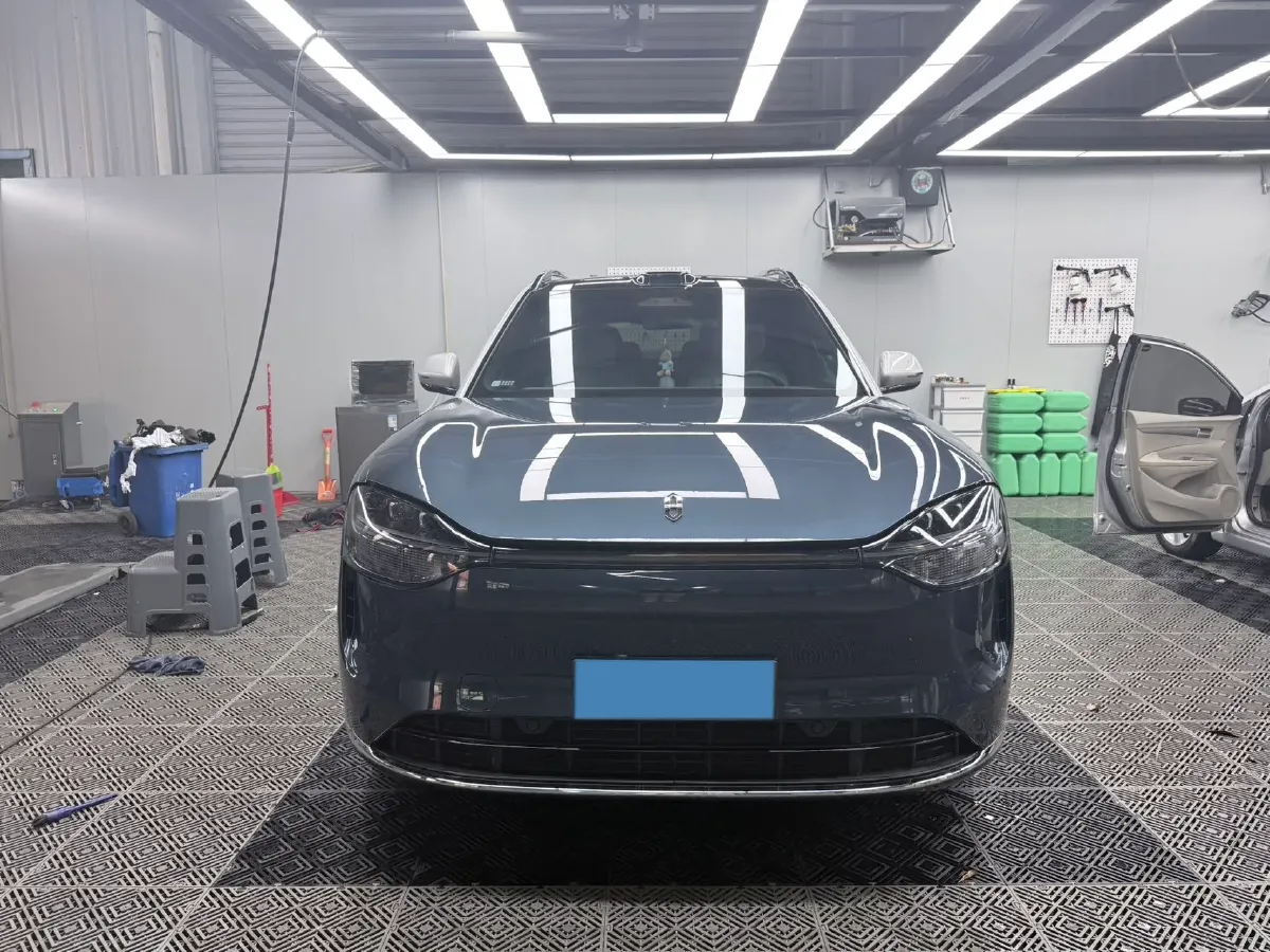 2024 AITO AITO M9 1.5T 152HP L4 REEV 42KWH,autocango,china used car exporter,china ev exporter,chinese used car exporter,chinese used ev exporter