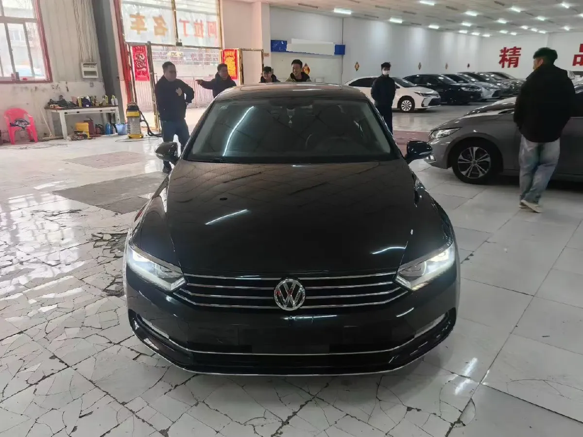 2019 Volkswagen Magotan 2.0T 186HP L4 7DCT,autocango,china used car exporter,china ev exporter,chinese used car exporter,chinese used ev exporter
