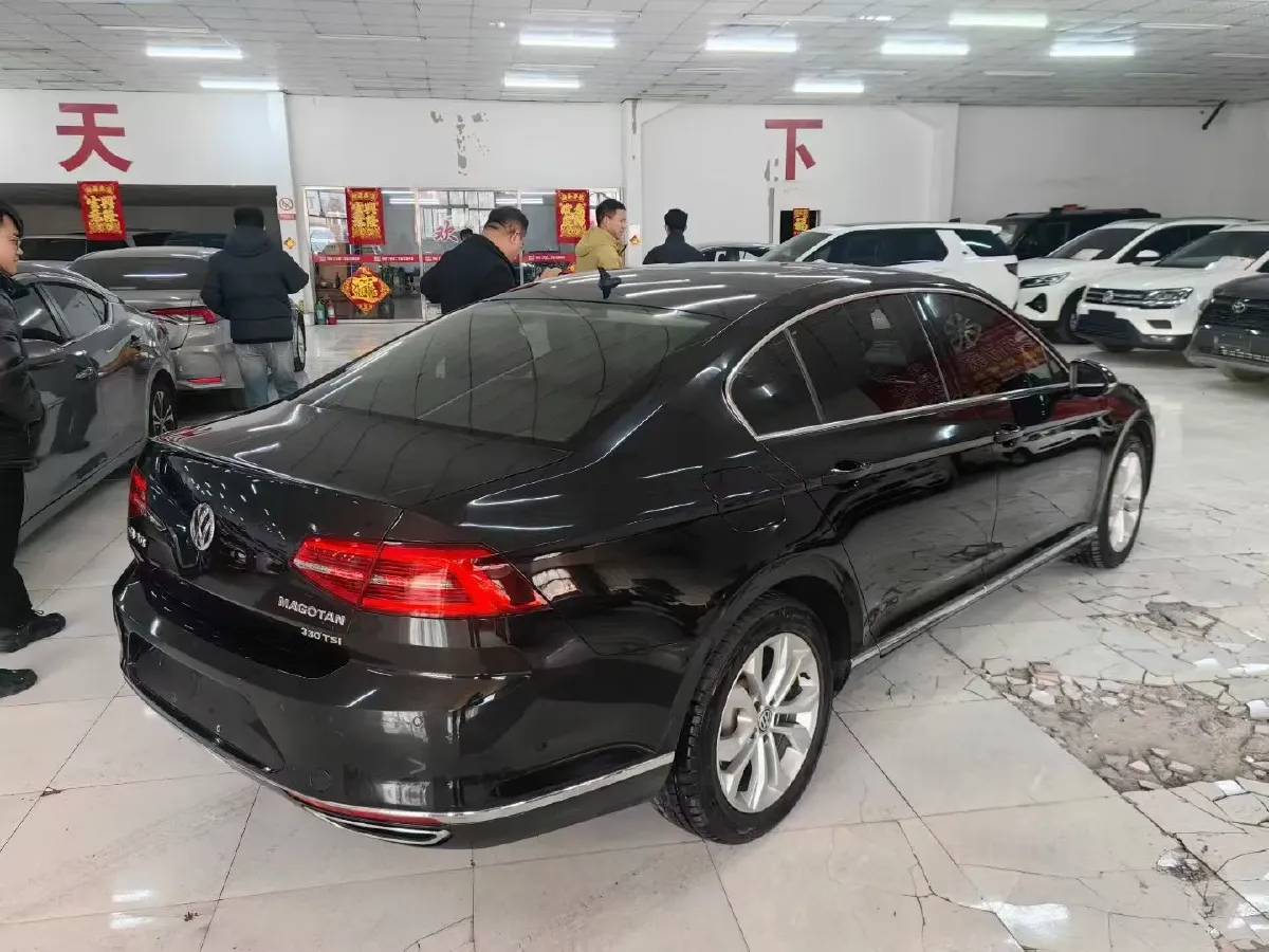 2019 Volkswagen Magotan 2.0T 186HP L4 7DCT,autocango,china used car exporter,china ev exporter,chinese used car exporter,chinese used ev exporter