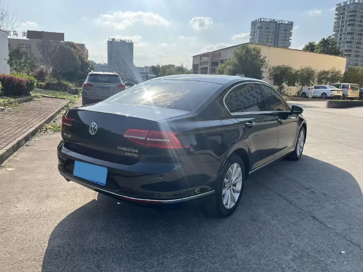 2018 Volkswagen Magotan 1.8T 180HP L4 7DCT,autocango,china used car exporter,china ev exporter,chinese used car exporter,chinese used ev exporter