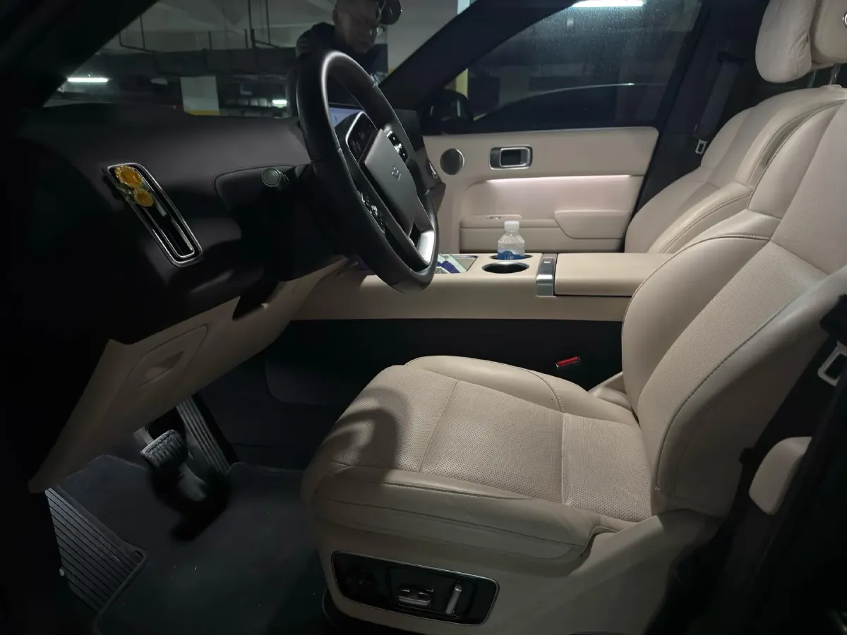 2023 Li L7 Range Extended 154HP REEV 40.9KWH,autocango,china used car exporter,china ev exporter,chinese used car exporter,chinese used ev exporter