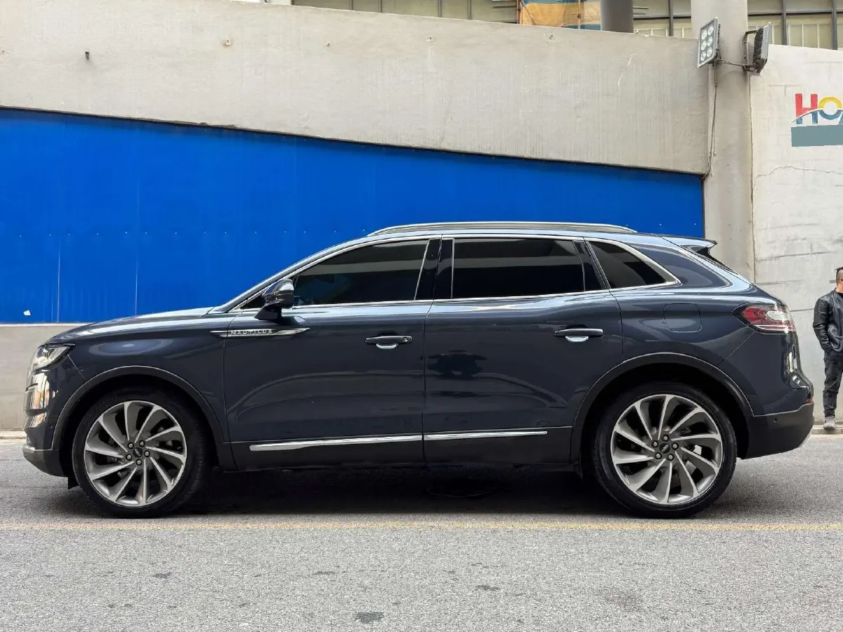 2021 Lincoln Nautilus 2.0T 245HP L4 8AT,autocango,china used car exporter,china ev exporter,chinese used car exporter,chinese used ev exporter