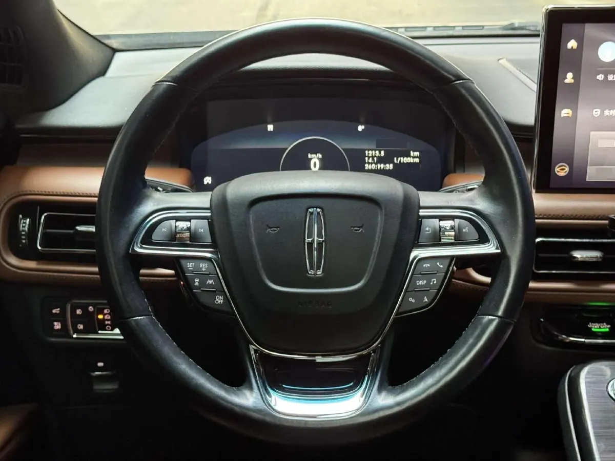 2021 Lincoln Nautilus 2.0T 245HP L4 8AT,autocango,china used car exporter,china ev exporter,chinese used car exporter,chinese used ev exporter