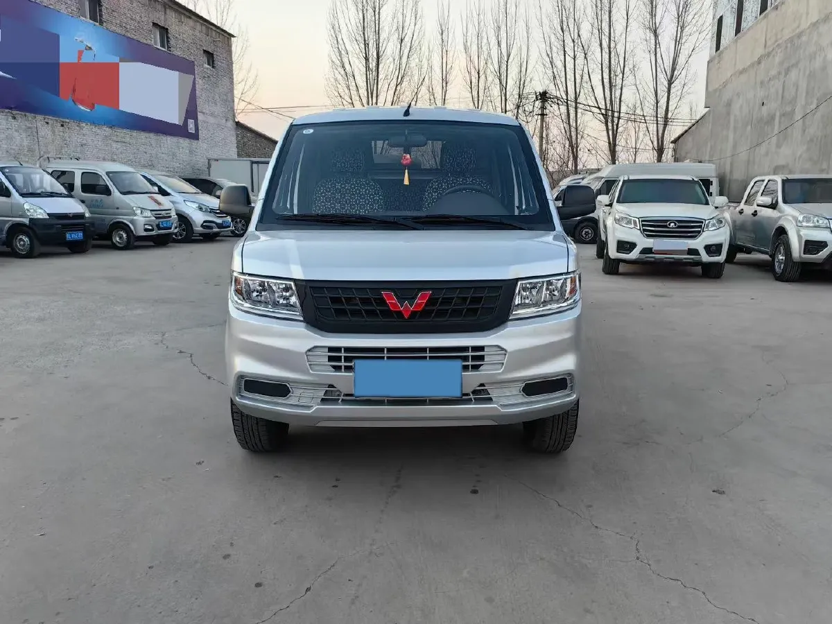 2023 WuLing RongGuang New Truck 2.0L 136HP L4 5MT,autocango,china used car exporter,china ev exporter,chinese used car exporter,chinese used ev exporter