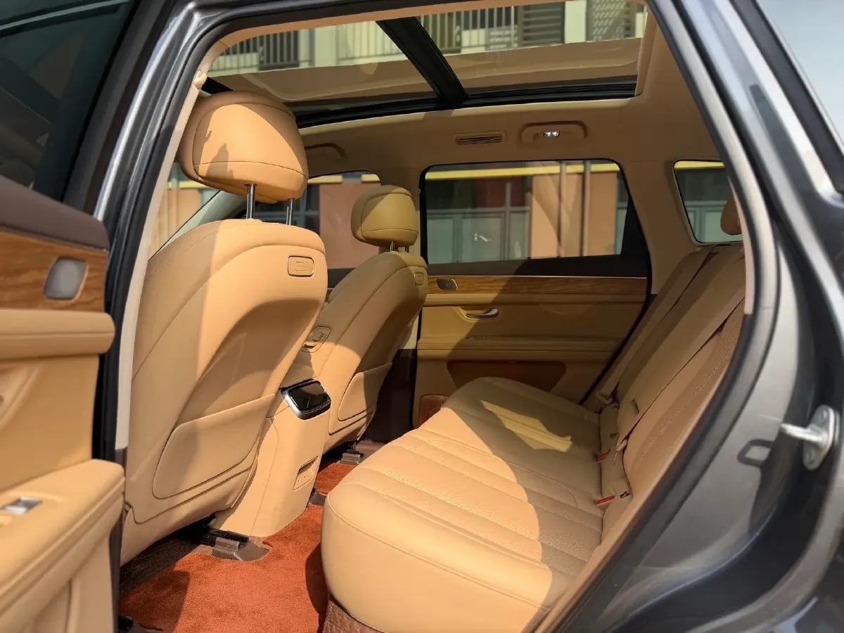 2024 AITO AITO M7 1.5T 152HP L4 REEV 40KWH,autocango,china used car exporter,china ev exporter,chinese used car exporter,chinese used ev exporter