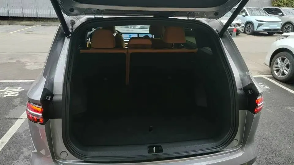 2024 Geely Monjaro 1.5T 163HP L4 3DHT Hybrid,autocango,china used car exporter,china ev exporter,chinese used car exporter,chinese used ev exporter