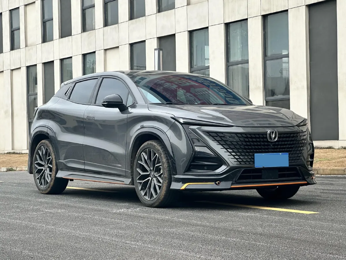 2022 ChangAn UNI-T 1.5T 188HP L4 7DCT,autocango,china used car exporter,china ev exporter,chinese used car exporter,chinese used ev exporter