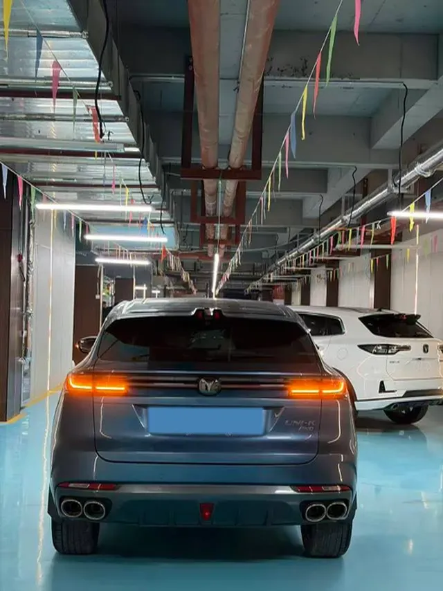 2021 ChangAn UNI-K 2.0T 233HP L4 8AT,autocango,china used car exporter,china ev exporter,chinese used car exporter,chinese used ev exporter