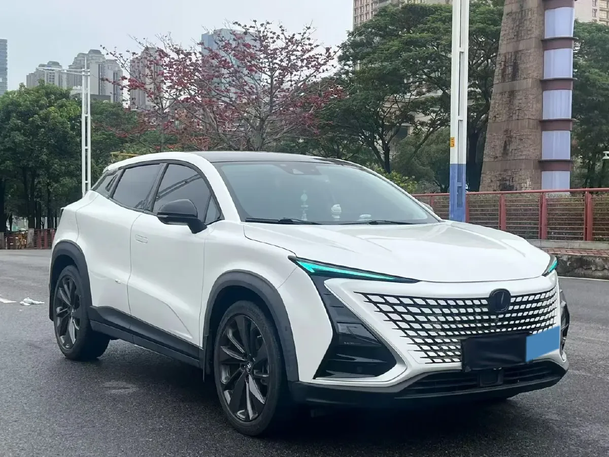 2020 ChangAn UNI-T 1.5T 180HP L4 7DCT,autocango,china used car exporter,china ev exporter,chinese used car exporter,chinese used ev exporter