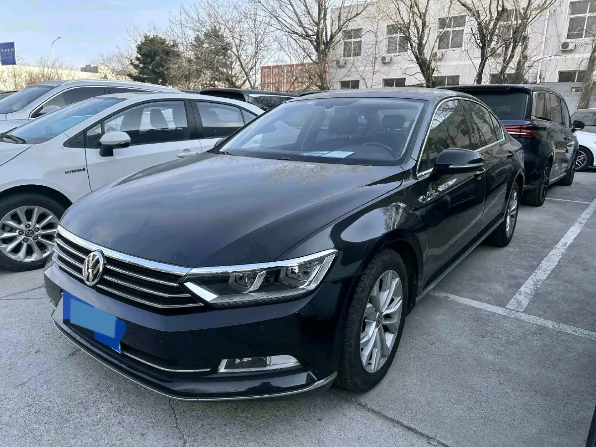 2019 Volkswagen Magotan 2.0T 186HP L4 7DCT,autocango,china used car exporter,china ev exporter,chinese used car exporter,chinese used ev exporter
