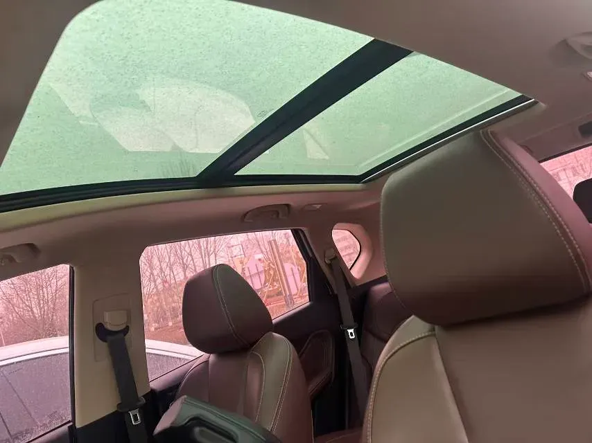 2017 BaoJun 560 1.5T 150HP L4 6DCT,autocango,china used car exporter,china ev exporter,chinese used car exporter,chinese used ev exporter