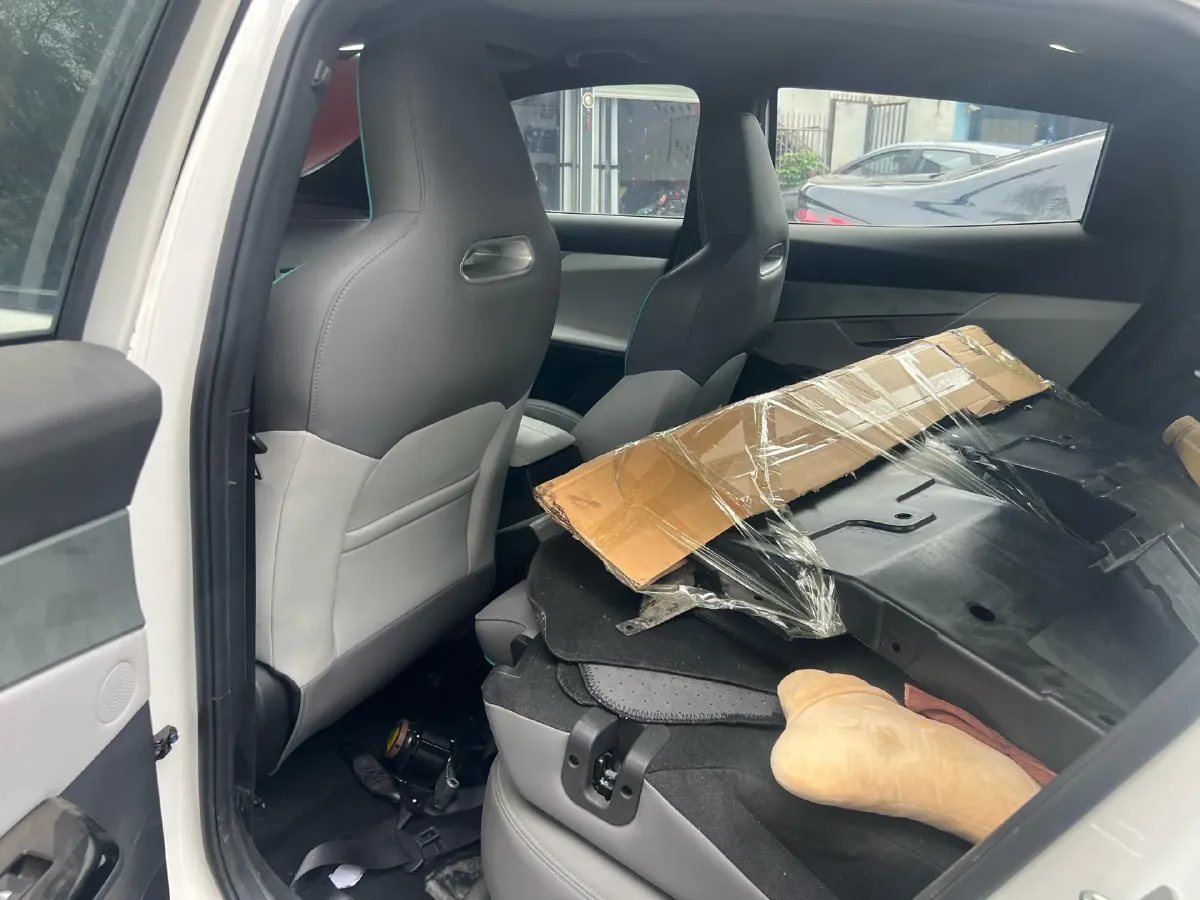 2023 ChangAn UNI-T 1.5T 188HP L4 7DCT,autocango,china used car exporter,china ev exporter,chinese used car exporter,chinese used ev exporter