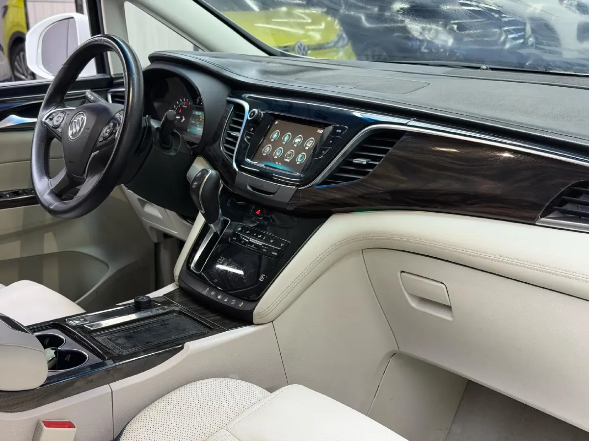 2018 Buick GL8 2.0T 260HP L4 6AT,autocango,china used car exporter,china ev exporter,chinese used car exporter,chinese used ev exporter