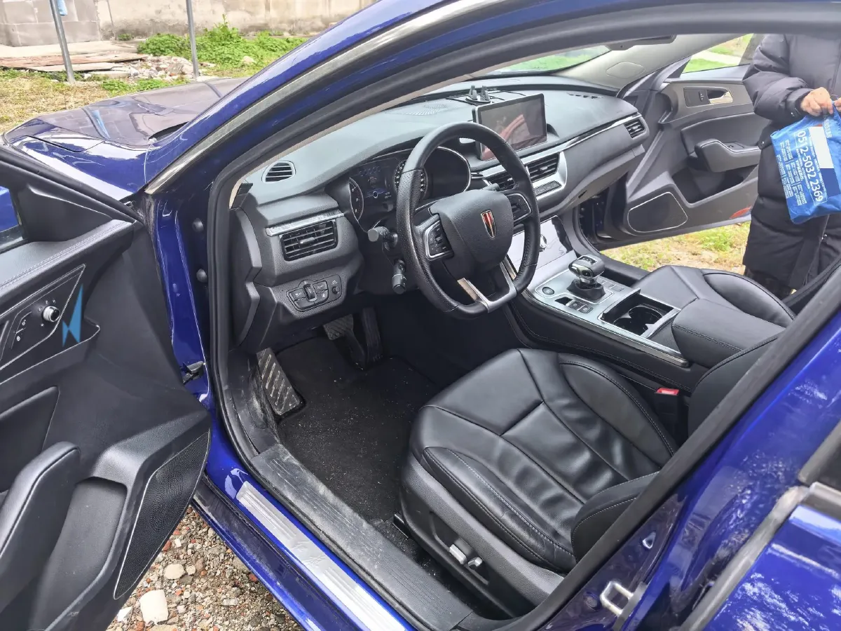 2022 HongQi H5 1.8T 197HP L4 6AT,autocango,china used car exporter,china ev exporter,chinese used car exporter,chinese used ev exporter