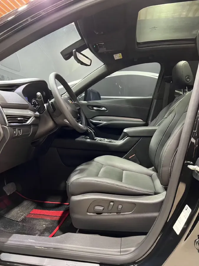 2021 Cadillac XT4 2.0T 237HP L4 9AT,autocango,china used car exporter,china ev exporter,chinese used car exporter,chinese used ev exporter