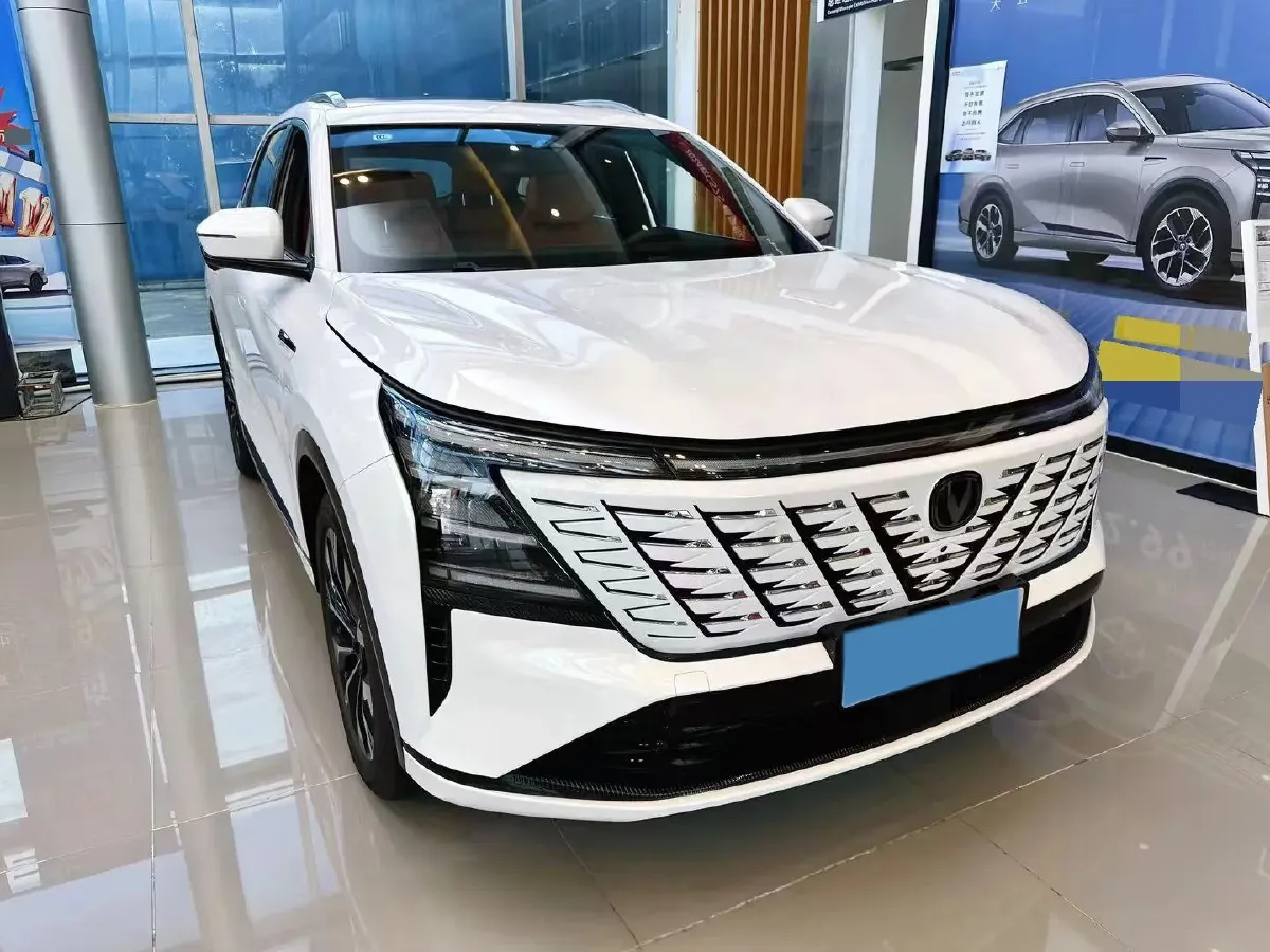 2025 ChangAn CS75 Plus 1.5T 192HP L4 8AT,autocango,china used car exporter,china ev exporter,chinese used car exporter,chinese used ev exporter