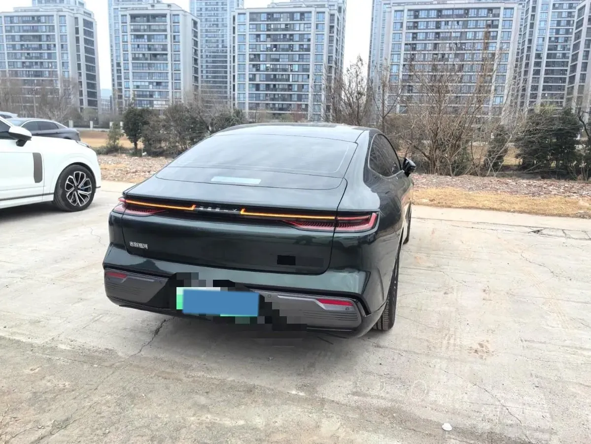 2025 Geely Galaxy Starshine 8 1.5L 112HP L4 1DHT PHEV,autocango,china used car exporter,china ev exporter,chinese used car exporter,chinese used ev exporter
