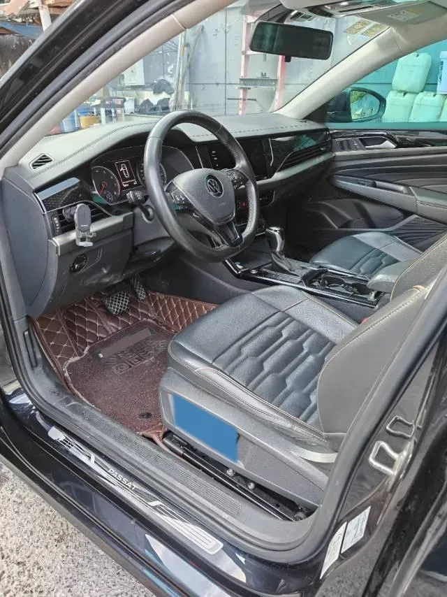 2020 Volkswagen Passat 2.0T 186HP L4 7DCT,autocango,china used car exporter,china ev exporter,chinese used car exporter,chinese used ev exporter