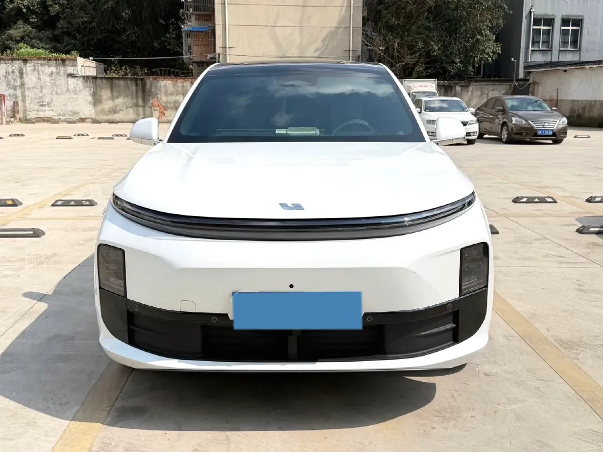 2024 Li L6 Range Extended 154HP L4 REEV 36.8KWH,autocango,china used car exporter,china ev exporter,chinese used car exporter,chinese used ev exporter