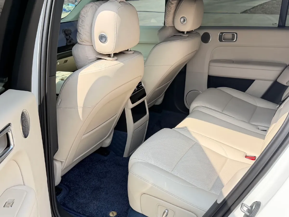 2024 Li L6 Range Extended 154HP L4 REEV 36.8KWH,autocango,china used car exporter,china ev exporter,chinese used car exporter,chinese used ev exporter